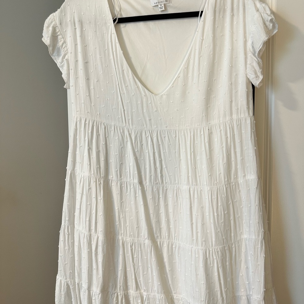 Universal Thread White Textured V-Neck Dress